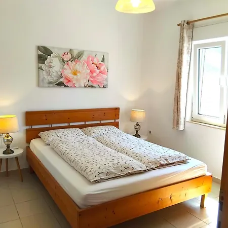 Nora, 1 Agios Spyridon (Corfu)