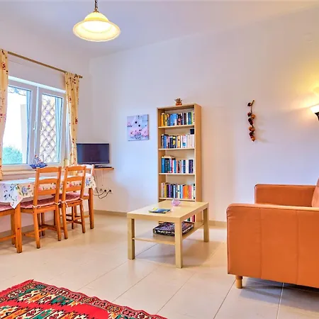 Apartment Zwei Schoene Doppelhaushaelften Im Nora, 